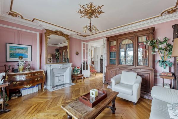 Appartement Paris 18 e - PIGALLE / MARTYRS