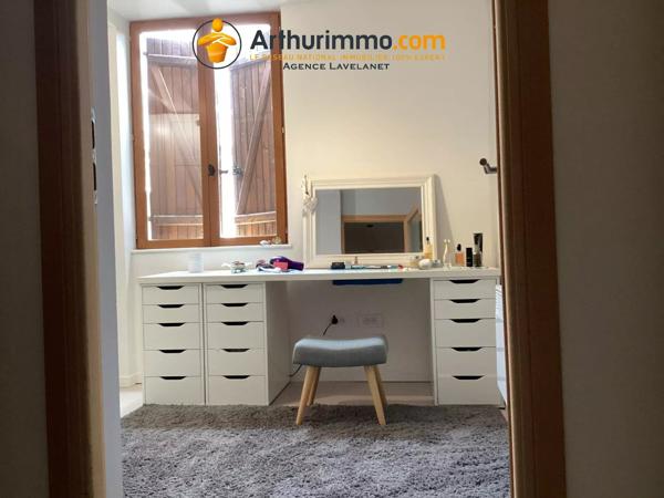 Vente                                                      Maison
                        
                     7 pièces                      203 m2                     à Cailhau