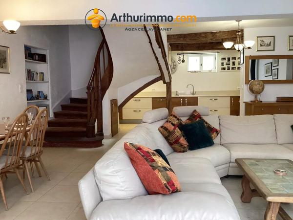 Vente                                                      Maison
                        
                     7 pièces                      203 m2                     à Cailhau