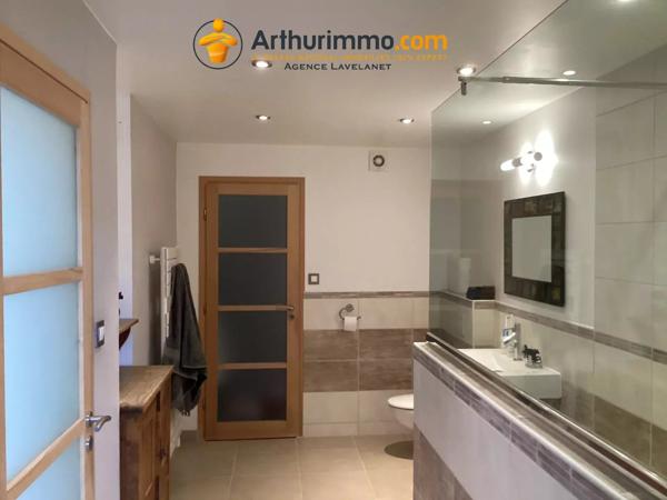 Vente                                                      Maison
                        
                     7 pièces                      203 m2                     à Cailhau