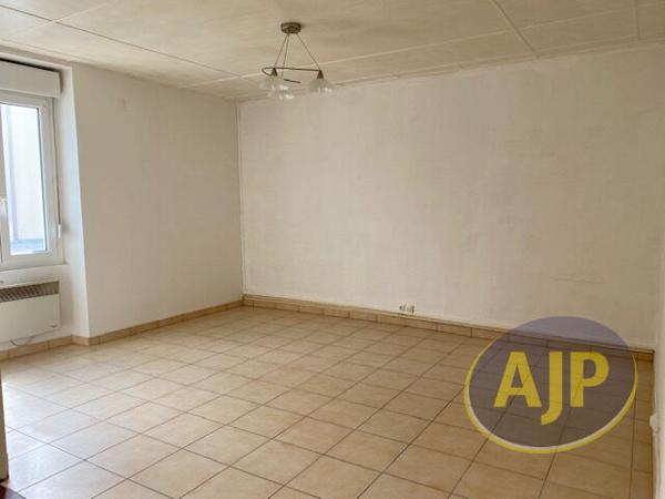 Location maison Saint Julien De Concelles : 575 € - AJP Immobilier Saint-Sébastien-sur-Loire