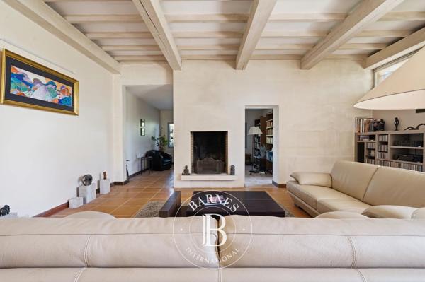 Aix-en-Provence, Maison 4 Chambres -  271 m² à vendre