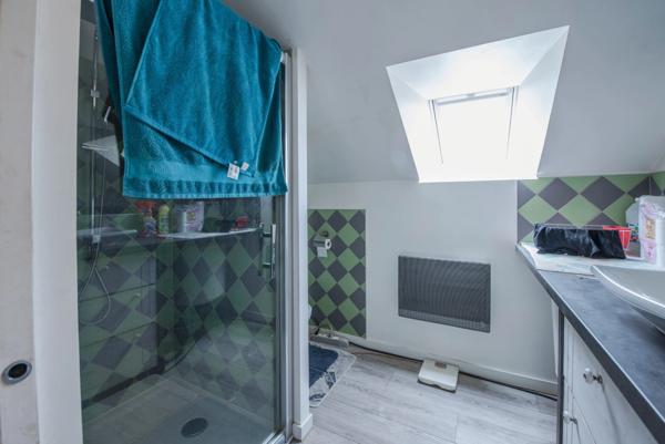 Longère à rénover au bord du canal