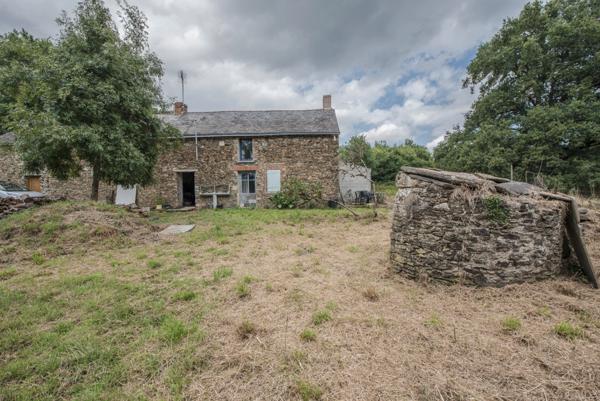 Longère à rénover au bord du canal