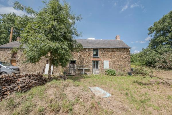 Longère à rénover au bord du canal