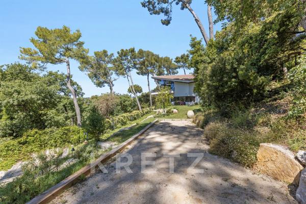 EXCLUSIVITE Villa d'architecte MOUGINS - Domaine fermé et sécurisé