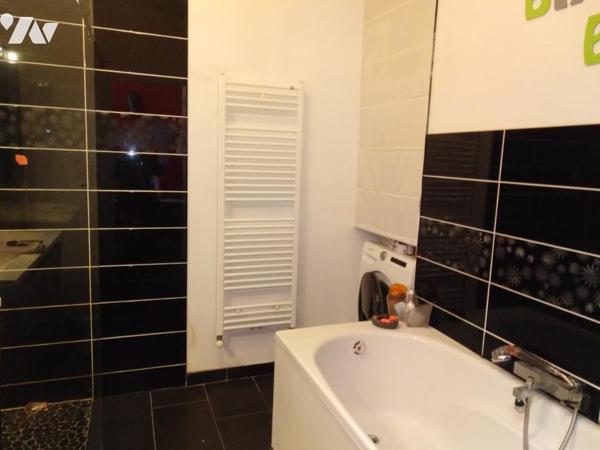 VALENCIENNES SECTEUR PRISE MAISON DE VILLE MITOYENNE RENOVEE