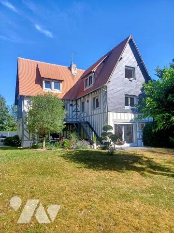 Proche plage, au calme Maison de 215m² 