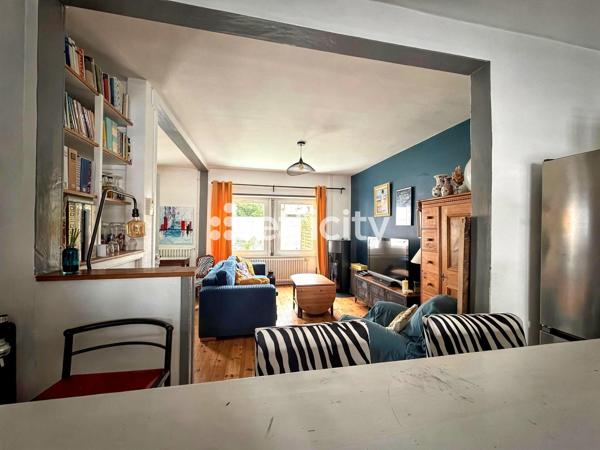 Maison
         5 pièces
        - 106 m² 338 000 € *