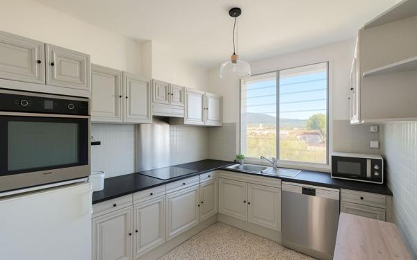 Maison à vendre    7 pièces • 184,92 m2 Aubagne