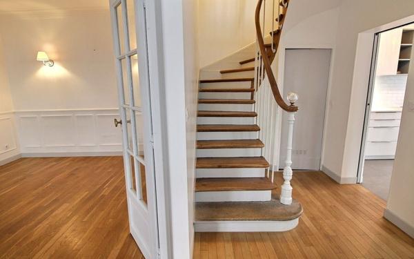 Maison à louer    7 pièces • 134 m2 Vincennes