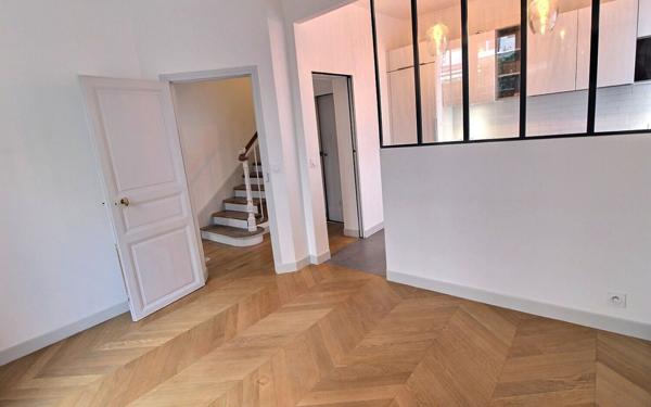 Maison à louer    7 pièces • 134 m2 Vincennes