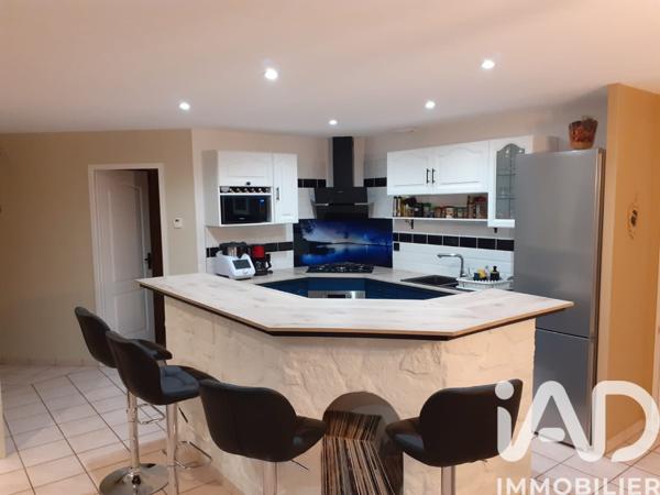 Maison à vendre 6 pièces 128 m² Saint-Marcellin-en-Forez