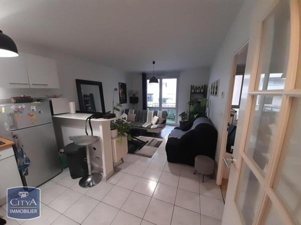 Appartement à louer 2 pièces 44.01m²