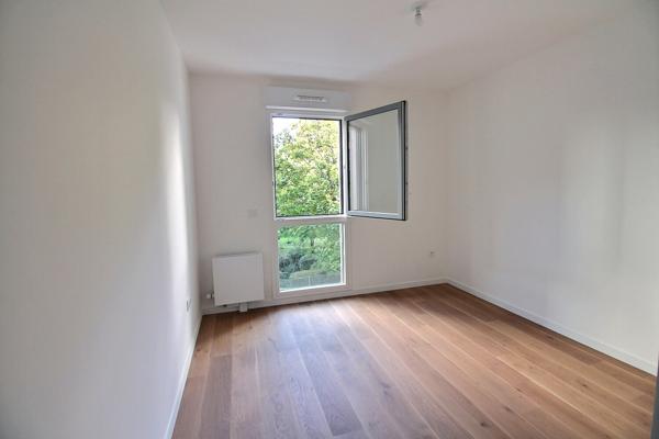 Appartement Suresnes 4 pièce(s) 85.63 m2