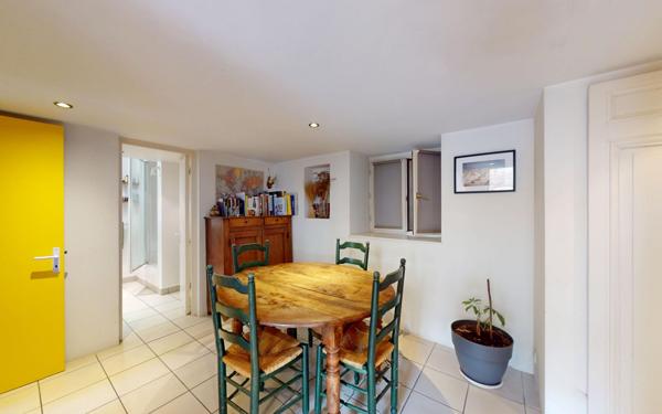 Appartement à vendre    2 pièces • 57,07 m2 Lyon 1