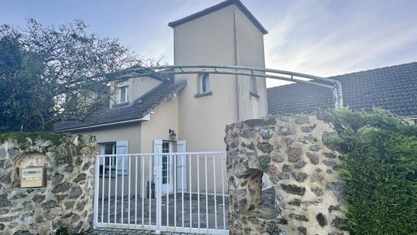 Avallon (89200) Propriété avec vue panoramique piscine couverte grand sejour et espace bien-être