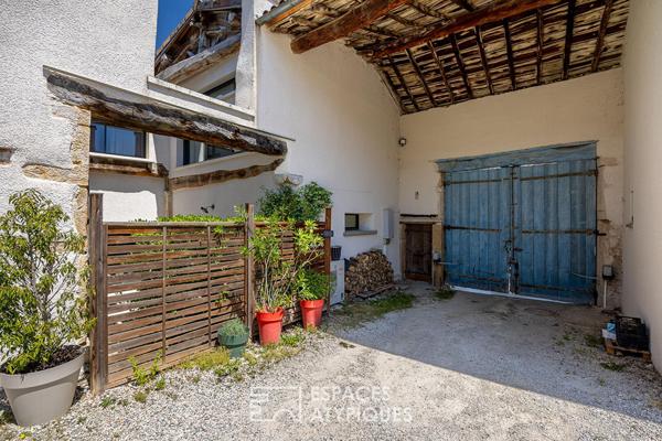 Ancienne ferme rénovée avec patio