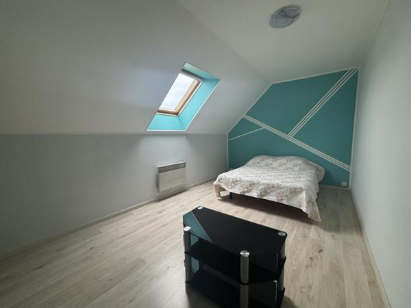 CHATILLON SUR SEINE : Pavillon de 1981 ,125m² sur terrain clôt arboré, piscine et garage. Châtillon-sur-Seine (21400)