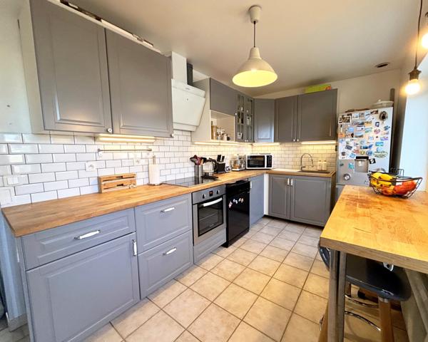 Flins-sur-Seine (78410) Maison de ville FAMILIALE - CENTRE DE FLINS - 159m² utiles - 5 CHAMBRES - PARKING