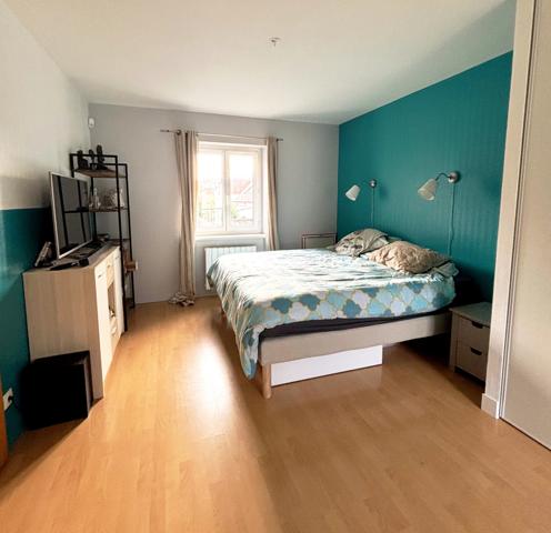 Flins-sur-Seine (78410) Maison de ville FAMILIALE - CENTRE DE FLINS - 159m² utiles - 5 CHAMBRES - PARKING