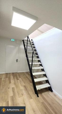 Location Bureau 185 m2 à Bourgoin-Jallieu