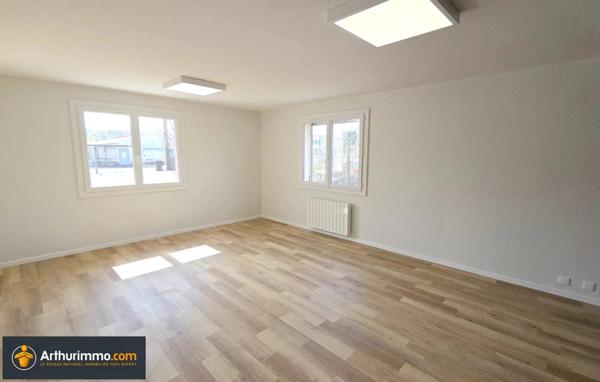 Location Bureau 185 m2 à Bourgoin-Jallieu