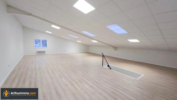 Location Bureau 185 m2 à Bourgoin-Jallieu