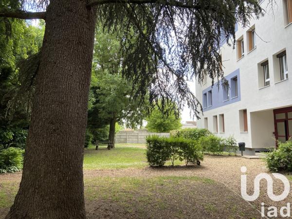 Appartement 5 pièces de 95 m² à Saint-Jean-de-la-Ruelle (45140)