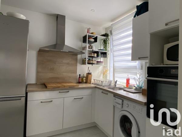 Appartement 5 pièces de 95 m² à Saint-Jean-de-la-Ruelle (45140)