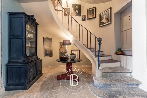 Mormoiron, Maison de village 8 Chambres -  435 m² à vendre