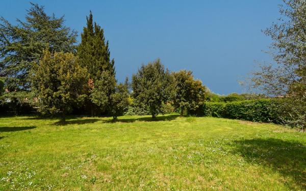 Terrain à vendre    Saint-Quentin-la-Poterie