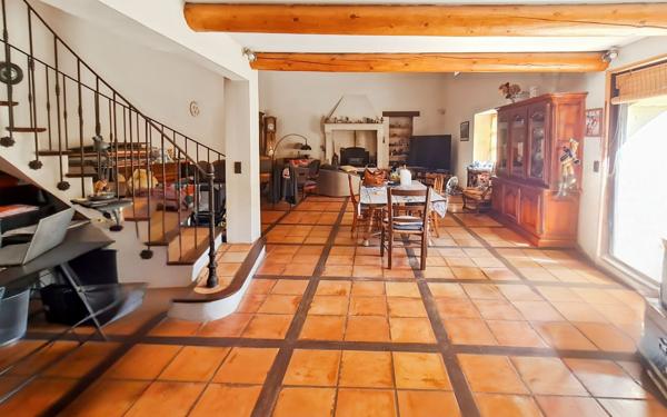 Maison à vendre    4 pièces • 146 m2 Pujaut