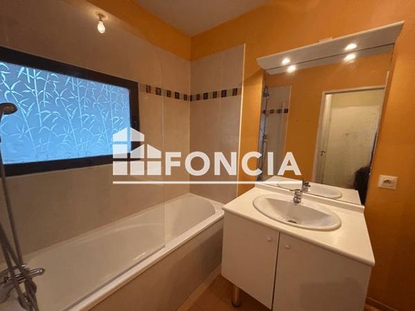 Location Appartement 2 pièces 60.8 m² - Lille 59000