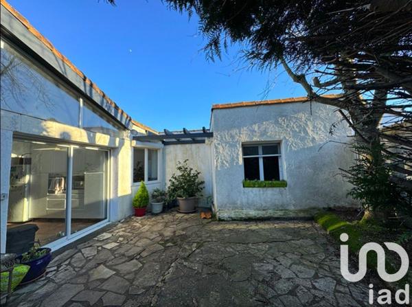 Maison traditionnelle 4 pièces de 93 m² à Royan (17200)