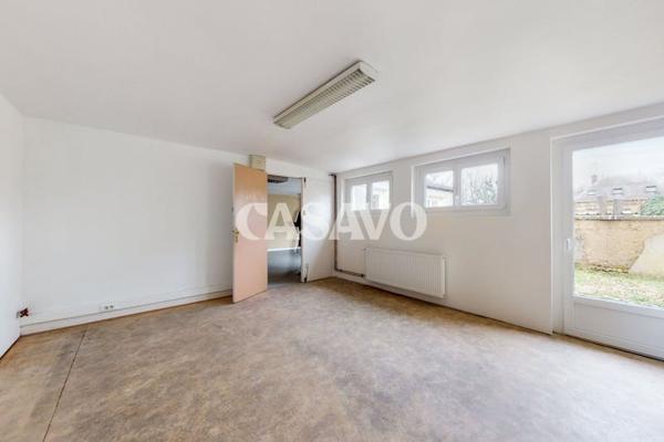 Vente Maison 10 pièces de 260m² - 27000 Évreux