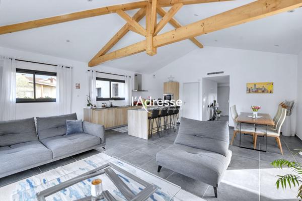 Exclusivité L'Adresse Immobilier- Tournefeuille - Maison T6 de 160m2 sur 810m² de terrain avec Piscine et garage