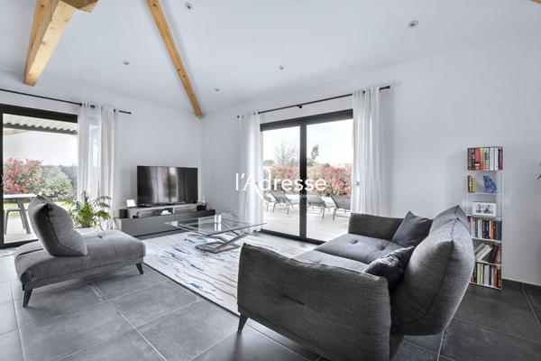 Exclusivité L'Adresse Immobilier- Tournefeuille - Maison T6 de 160m2 sur 810m² de terrain avec Piscine et garage