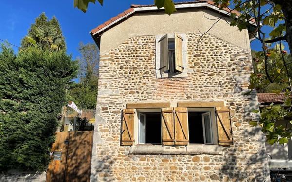 Maison à vendre    5 pièces •  Mazères-Lezons