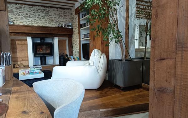 Maison à vendre    5 pièces •  Mazères-Lezons