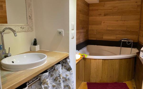 Maison à vendre    5 pièces •  Mazères-Lezons