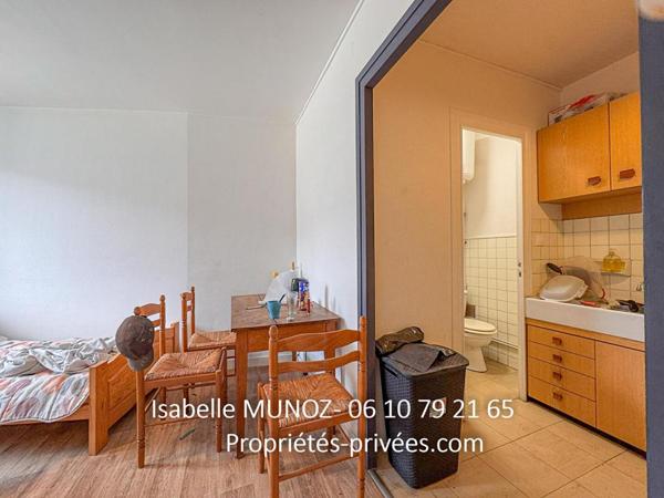 lot de 2 appartements F1 loué, F2 vide à Clermont Ferrand