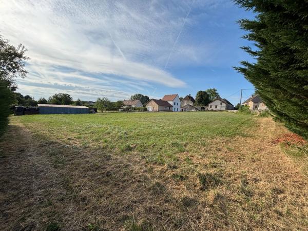 A vendre - Terrain de 2965 m² situé entre Buxy et St-Gengoux-le-National à SAINT-BOIL (71)