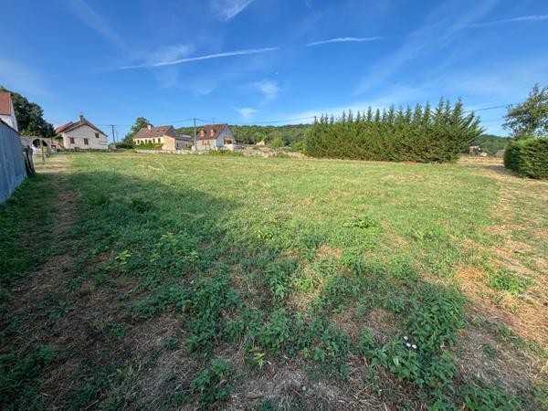 A vendre - Terrain de 2965 m² situé entre Buxy et St-Gengoux-le-National à SAINT-BOIL (71)