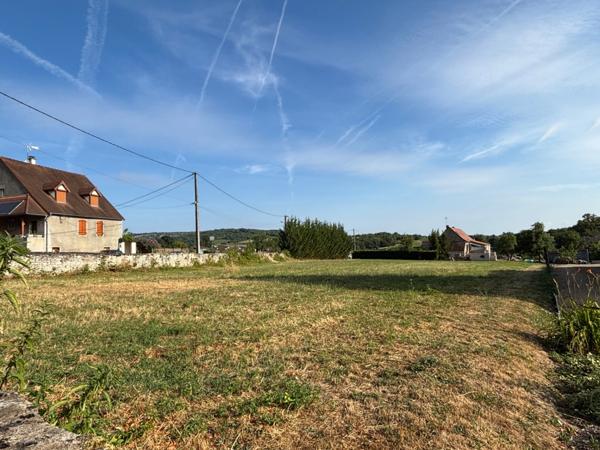 A vendre - Terrain de 2965 m² situé entre Buxy et St-Gengoux-le-National à SAINT-BOIL (71)