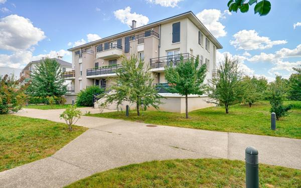 Appartement à louer    2 pièces •  Villeneuve-le-Roi