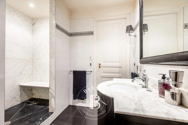 Paris 17ème, Appartement 3 Chambres -  161 m² à vendre