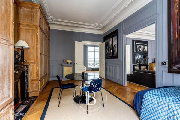 Paris 17ème, Appartement 3 Chambres -  161 m² à vendre