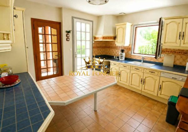 Maison familiale avec vus sur le jardin