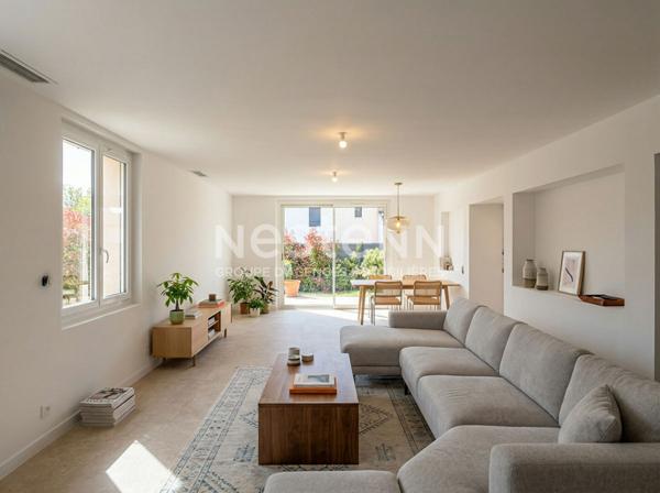 Gardanne centre ville-Maison 4 pièces d'une surface de 135 m2 avec une grande remise et jardin.